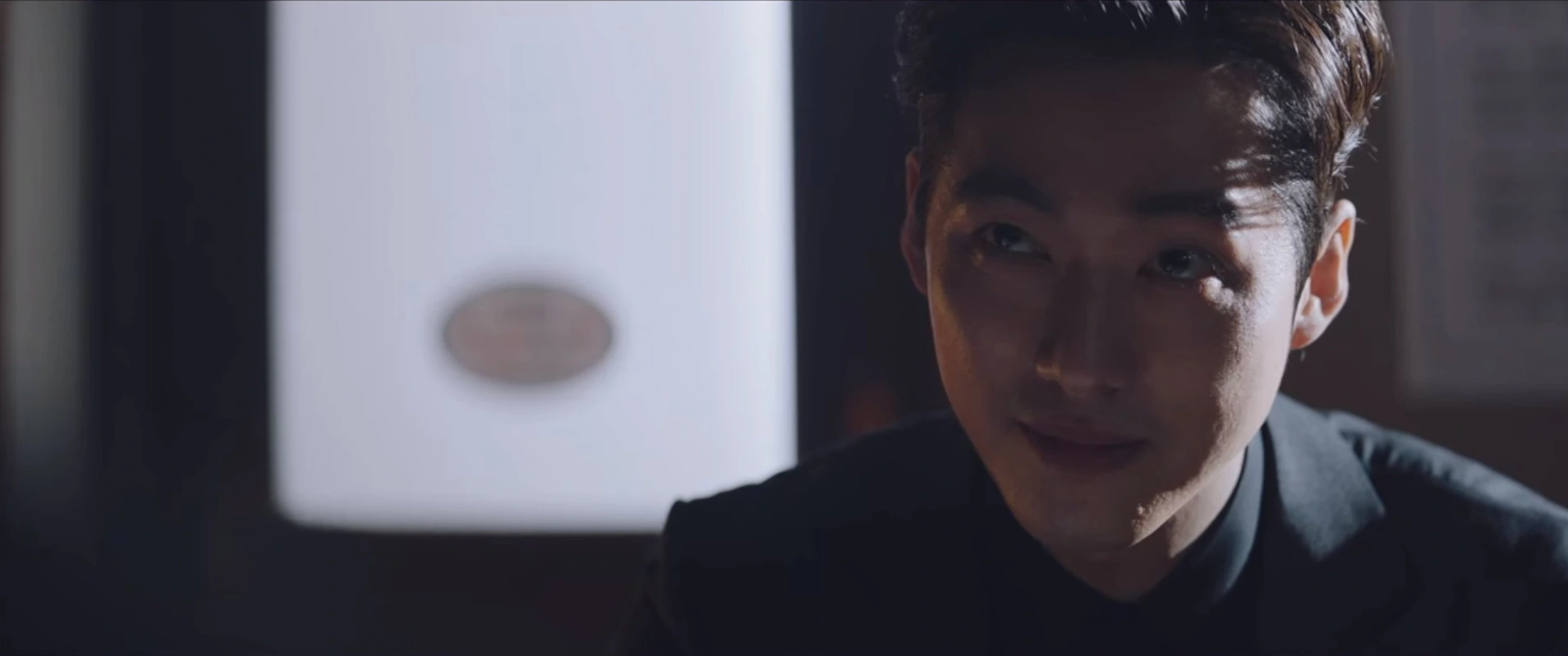 Namgoong Min as Na Yi Je in "Doctor Prisoner"
