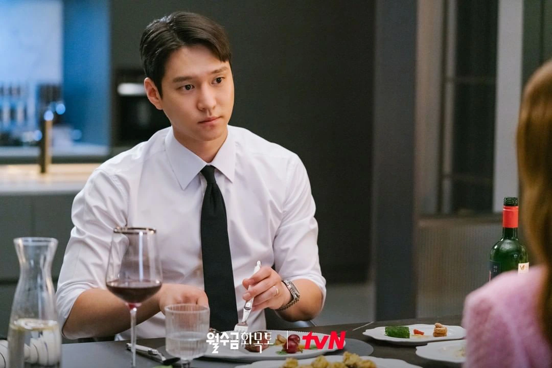Go Kyung-Pyo as Jung Ji-Ho in 2022 KDrama "Love in Contract"