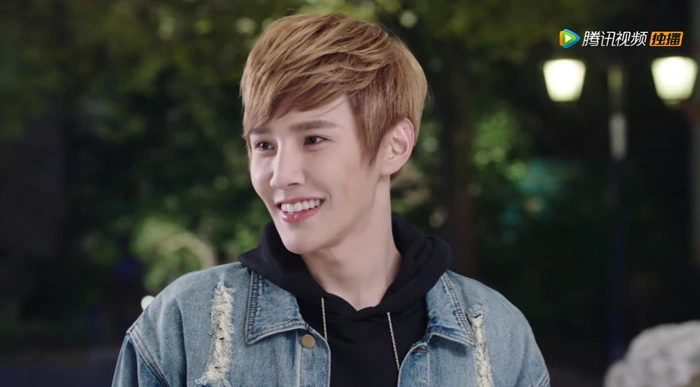 Yan Xi as Yan Chufei in Stairway to Stardom